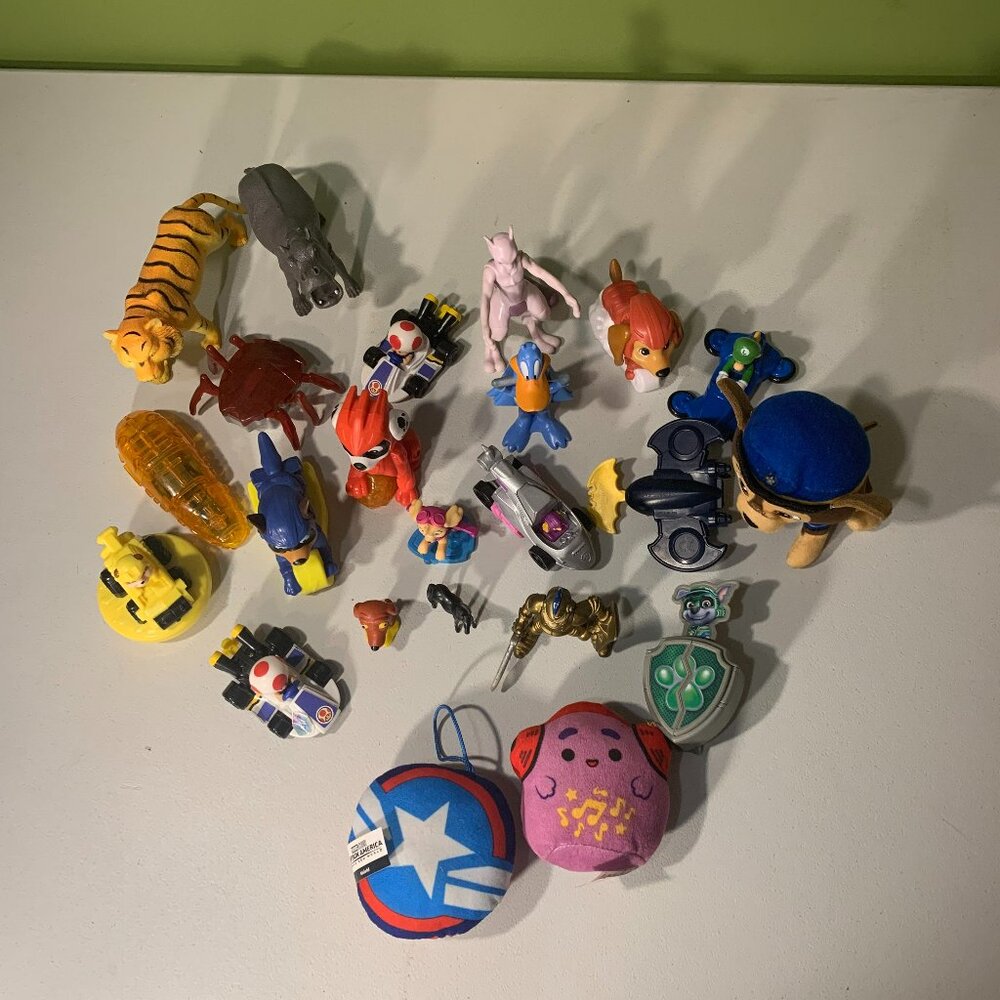 $5 or 4/$10: Lot of 23 assorted kids toys